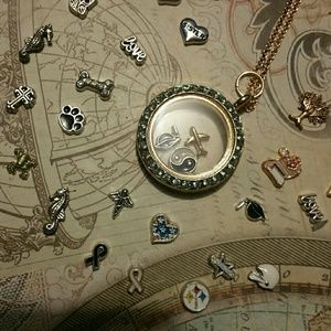 LIVING MEMORY LOCKET NECKLACE & FLOATING CHARMS